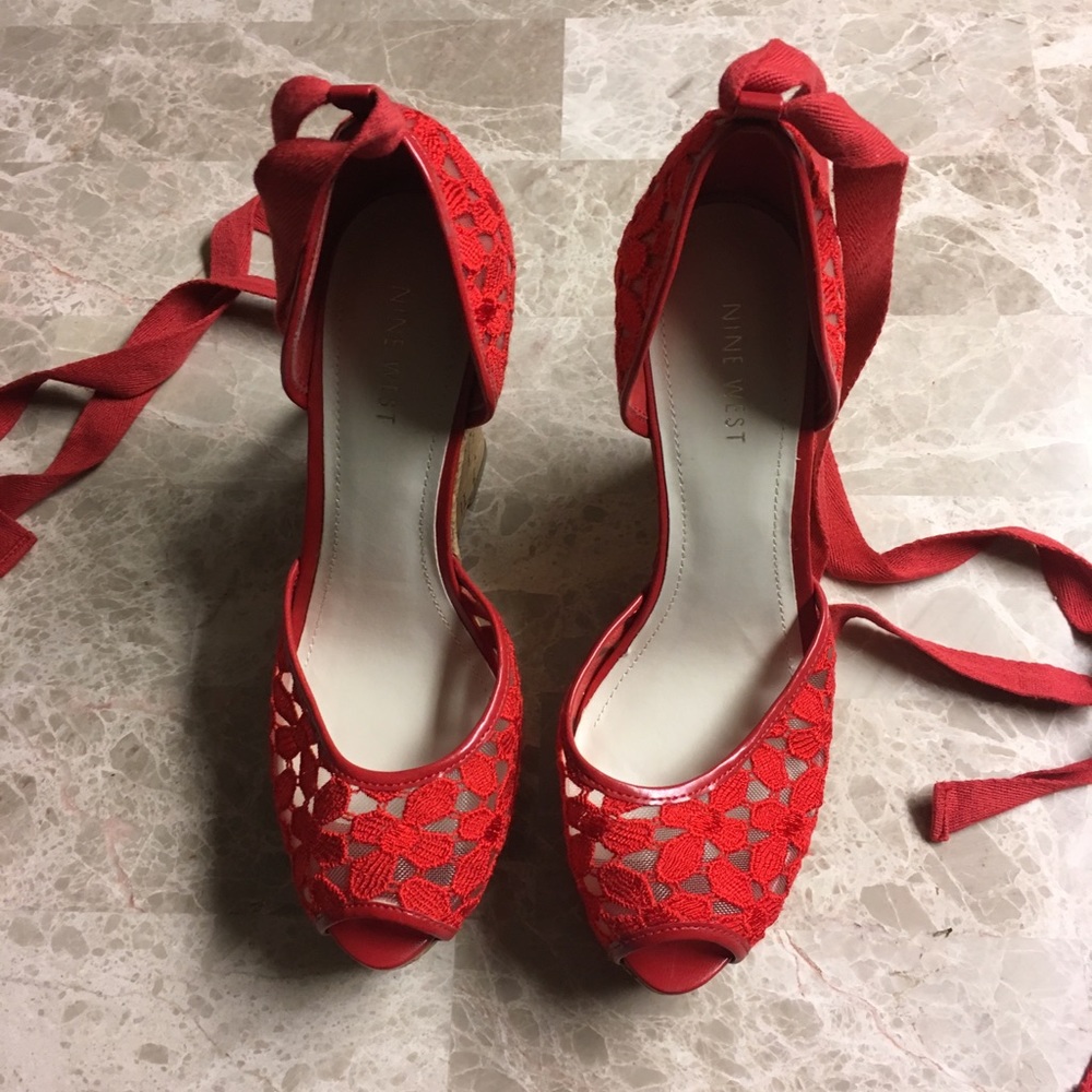 Red lace wedge!